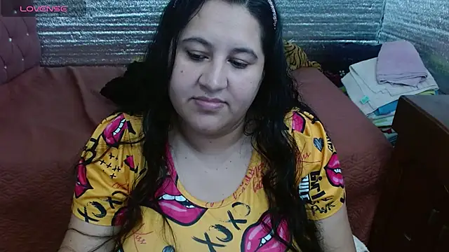 Snapshot of EMILY-NESSA chatting on 2, 10, 2025 EMILY-NESSA online show from 2, 10, 2025