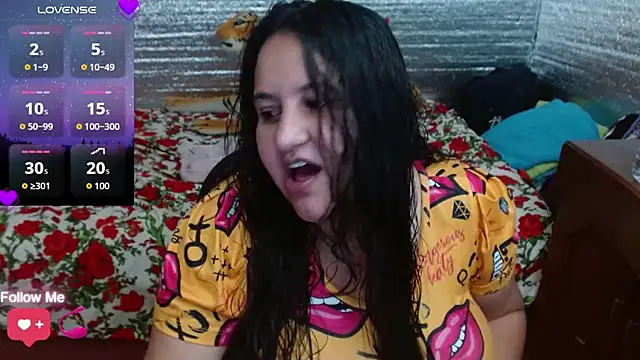 Snapshot of EMILY-NESSA chatting on 11, 11, 2025 EMILY-NESSA online show from 11, 11, 2025