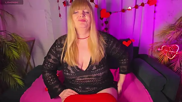 NicoleKind online show from 15, 2, 2025