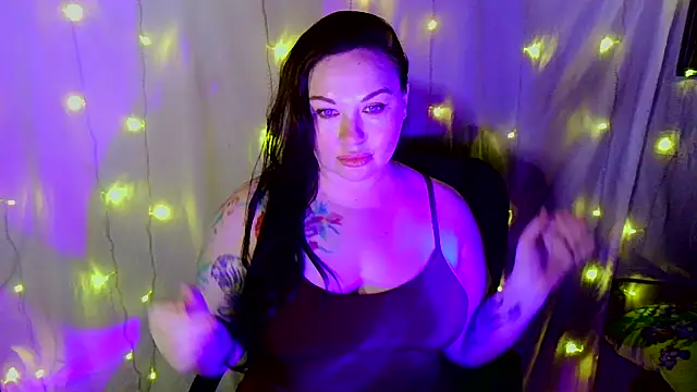 Snapshot of Victoria_Marks chatting on 20, 11, 2025 Victoria Marks online show from 20, 11, 2025