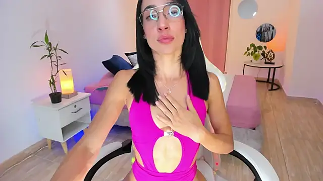 carleee winter online show from 20, 3, 2026