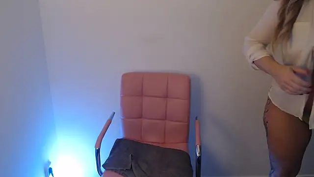 Snapshot of Selina-666 chatting on 18, 1, 2025 Selina-666 online show from 18, 1, 2025