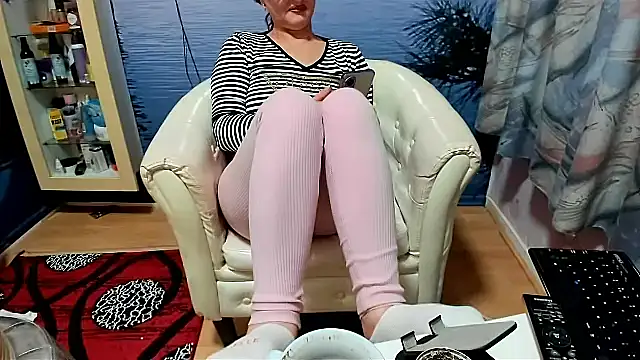 Snapshot of Mature4you44 chatting on 26, 1, 2025 Mature4you44 online show from 26, 1, 2025