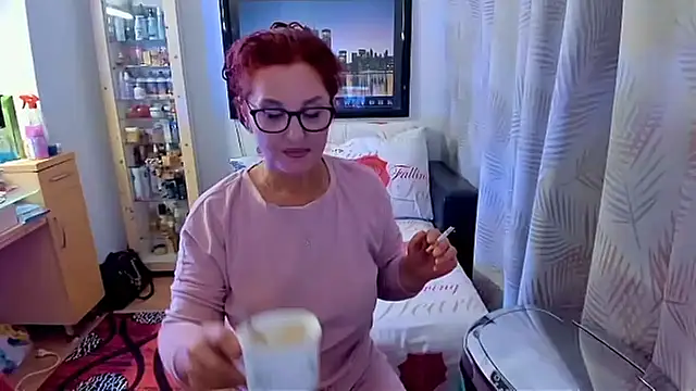 Snapshot of Mature4you44 chatting on 10, 9, 2025 Mature4you44 online show from 10, 9, 2025