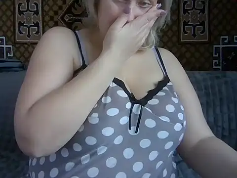 Diana Britt online show from 5, 3, 2025