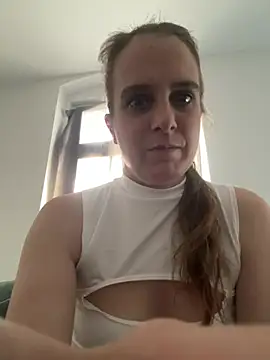 Snapshot of LadyChantale chatting on 25, 6, 2026 LadyChantale online show from 25, 6, 2026