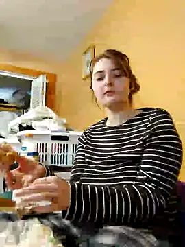 Snowbunnycake 131 online show from 7, 12, 2024