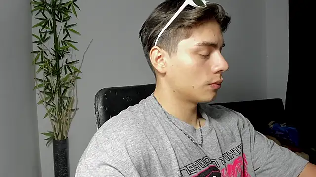 Giordano Russo online show from 5, 3, 2025