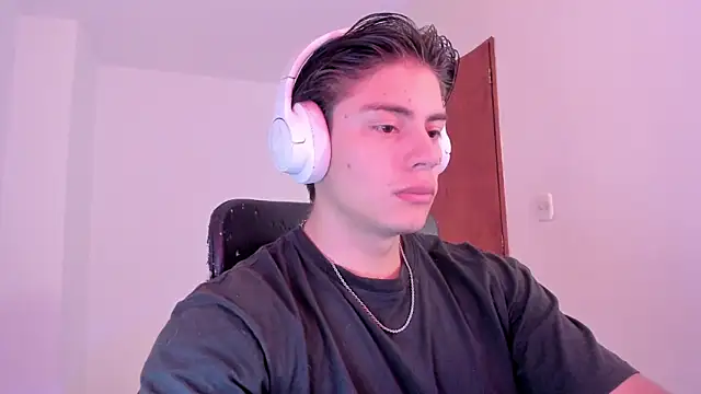 Giordano Russo online show from 9, 10, 2025