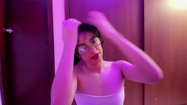 Snapshot of _Lunnaa_ chatting on 30, 12, 2024 Lunnaa online show from 30, 12, 2024