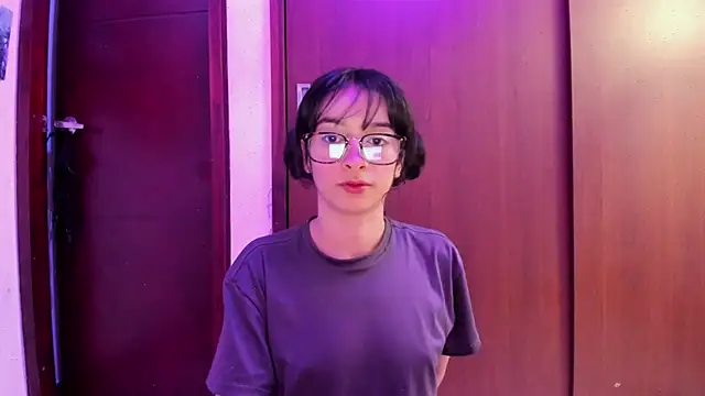 Snapshot of _Lunnaa_ chatting on 23, 2, 2025 Lunnaa online show from 23, 2, 2025