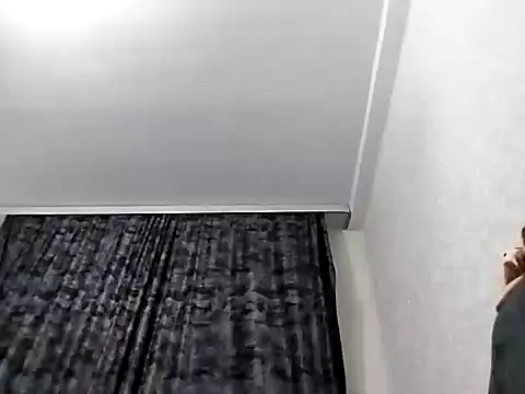 GumusGuray online show from 4, 3, 2025