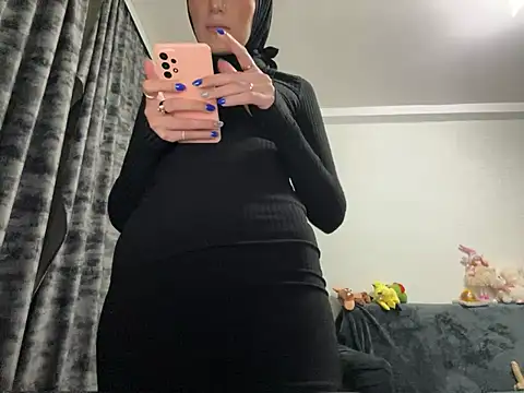 GumusGuray online show from 13, 3, 2025