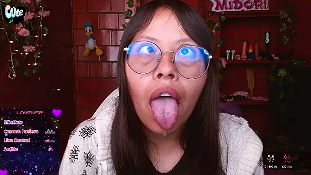 MidoriQuiinn online show from 12, 11, 2025