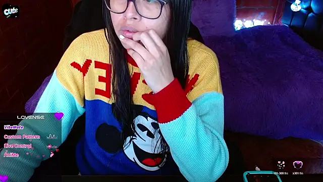 MidoriQuiinn online show from 6, 3, 2026