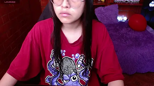Snapshot of MidoriQuiinn chatting on 6, 5, 2026 MidoriQuiinn online show from 6, 5, 2026
