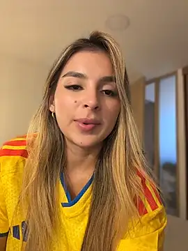 Snapshot of oriana_zoeee chatting on 7, 7, 2026 oriana zoeee online show from 7, 7, 2026
