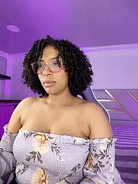 Snapshot of DannaBerry chatting on 21, 10, 2025 DannaBerry online show from 21, 10, 2025