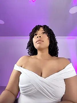 Snapshot of DannaBerry chatting on 27, 10, 2025 DannaBerry online show from 27, 10, 2025