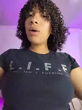 Snapshot of DannaBerry chatting on 31, 10, 2025 DannaBerry online show from 31, 10, 2025