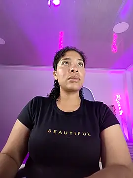 Snapshot of DannaBerry chatting on 4, 11, 2025 DannaBerry online show from 4, 11, 2025