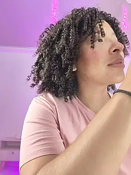 Snapshot of DannaBerry chatting on 25, 11, 2025 DannaBerry online show from 25, 11, 2025