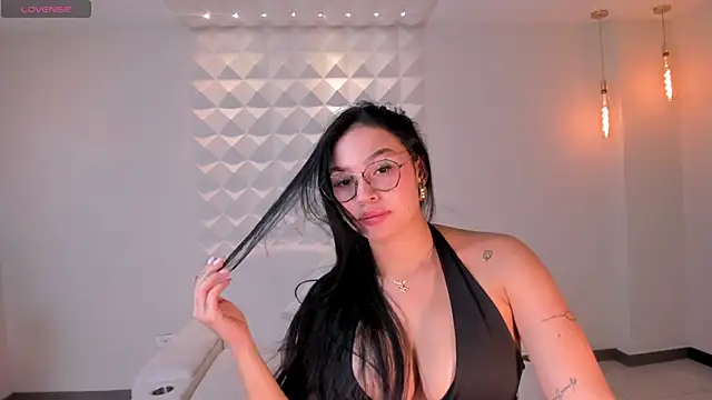 MollyJones  online show from 4, 6, 2026