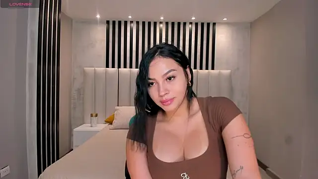 MollyJones  online show from 6, 7, 2026