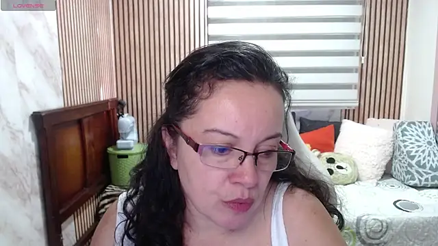Sonialorens  online show from 2, 6, 2026