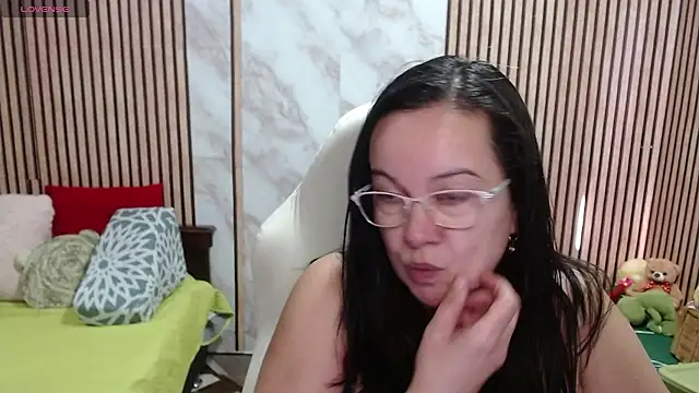 Sonialorens  online show from 21, 7, 2026