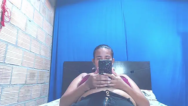 Snapshot of isabella_dirty69 chatting on 12, 3, 2025 isabella dirty69 online show from 12, 3, 2025