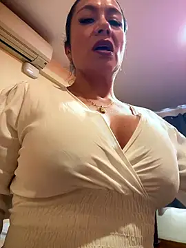 angelitasexy81 online show from 3, 10, 2025