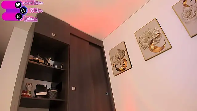 Snapshot of Queen_liana chatting on 5, 10, 2025 Queen liana online show from 5, 10, 2025