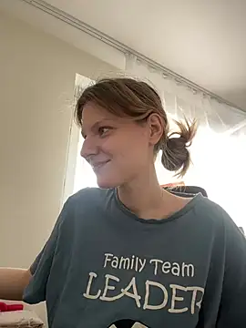 MaryHiggins online show from 4, 2, 2025