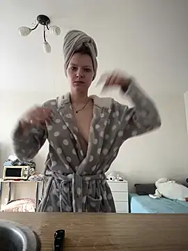 MaryHiggins online show from 23, 3, 2025