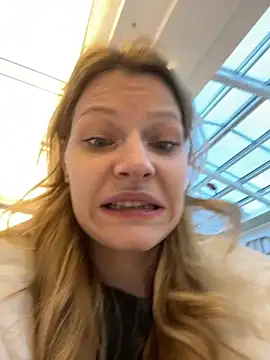 MaryHiggins online show from 4, 10, 2025