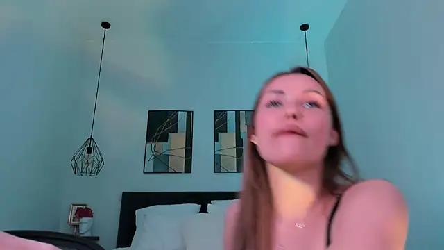 Roxana Wet  online show from 3, 4, 2026