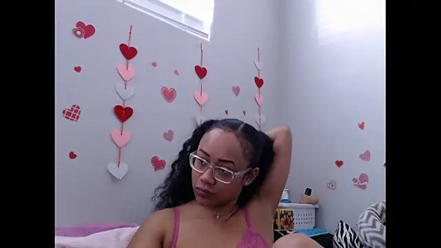 Snapshot of RylHoneyy chatting on 13, 2, 2026 RylHoneyy online show from 13, 2, 2026