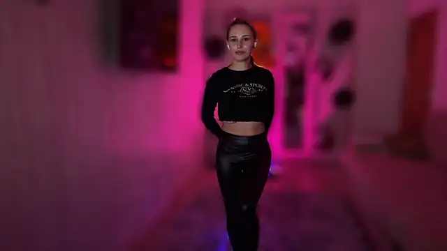 Snapshot of litlle_pie chatting on 9, 9, 2025 litlle pie online show from 9, 9, 2025