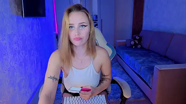 Snapshot of litlle_pie chatting on 31, 10, 2025 litlle pie online show from 31, 10, 2025