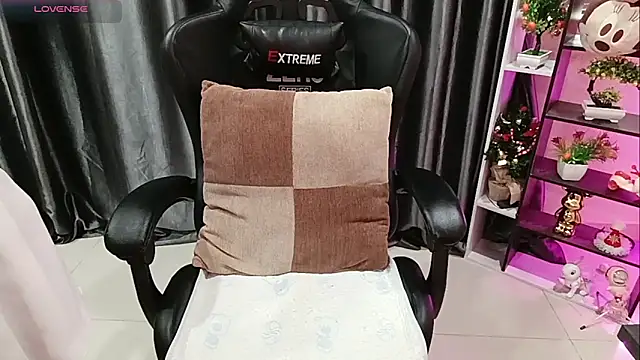 Yuki-yio online show from 11, 2, 2026