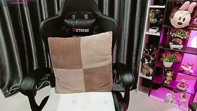 Yuki-yio online show from 24, 2, 2026