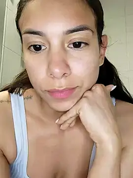 Snapshot of Angelinalombardi_ chatting on 6, 11, 2025 Angelinalombardi online show from 6, 11, 2025