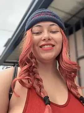 Snapshot of seraphine23 chatting on 5, 2, 2025 seraphine23 online show from 5, 2, 2025