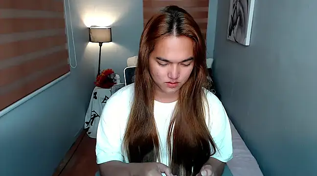 Snapshot of MoaningKylie chatting on 3, 1, 2025 MoaningKylie online show from 3, 1, 2025