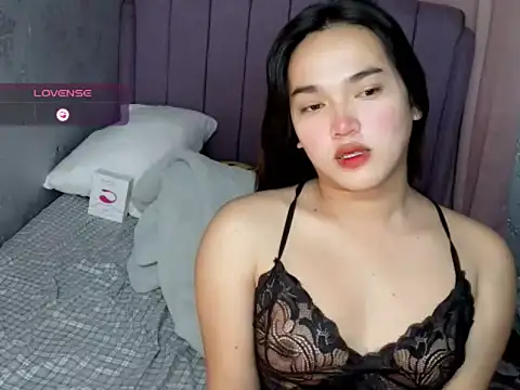 Snapshot of MoaningKylie chatting on 1, 3, 2026 MoaningKylie online show from 1, 3, 2026