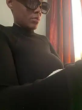 Snapshot of HoneyDripHer chatting on 6, 10, 2025 HoneyDripHer online show from 6, 10, 2025