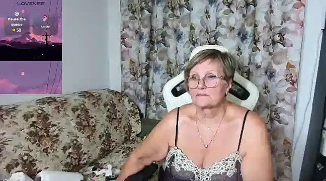 Snapshot of Selenna57 chatting on 4, 12, 2024 Selenna57 online show from 4, 12, 2024