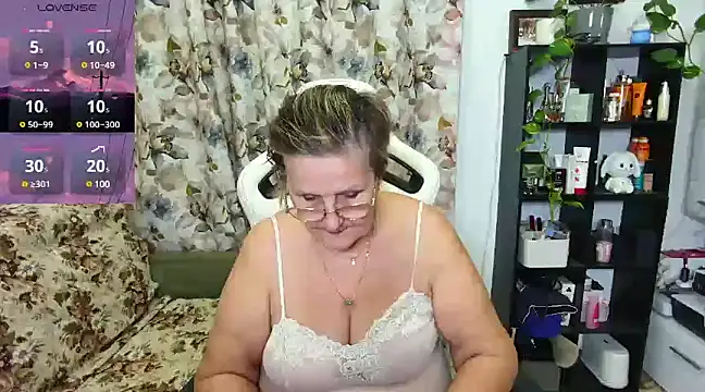 Snapshot of Selenna57 chatting on 9, 12, 2024 Selenna57 online show from 9, 12, 2024