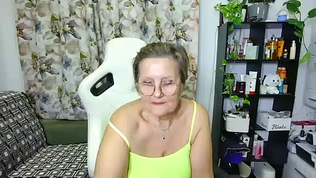 Snapshot of Selenna57 chatting on 27, 12, 2024 Selenna57 online show from 27, 12, 2024